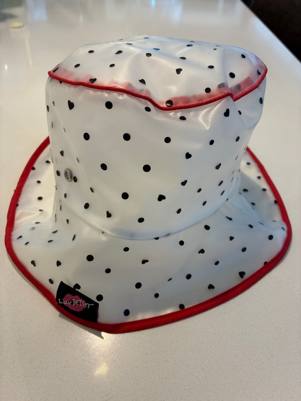 Betsey Johnson clear rain bucket hat EUC
